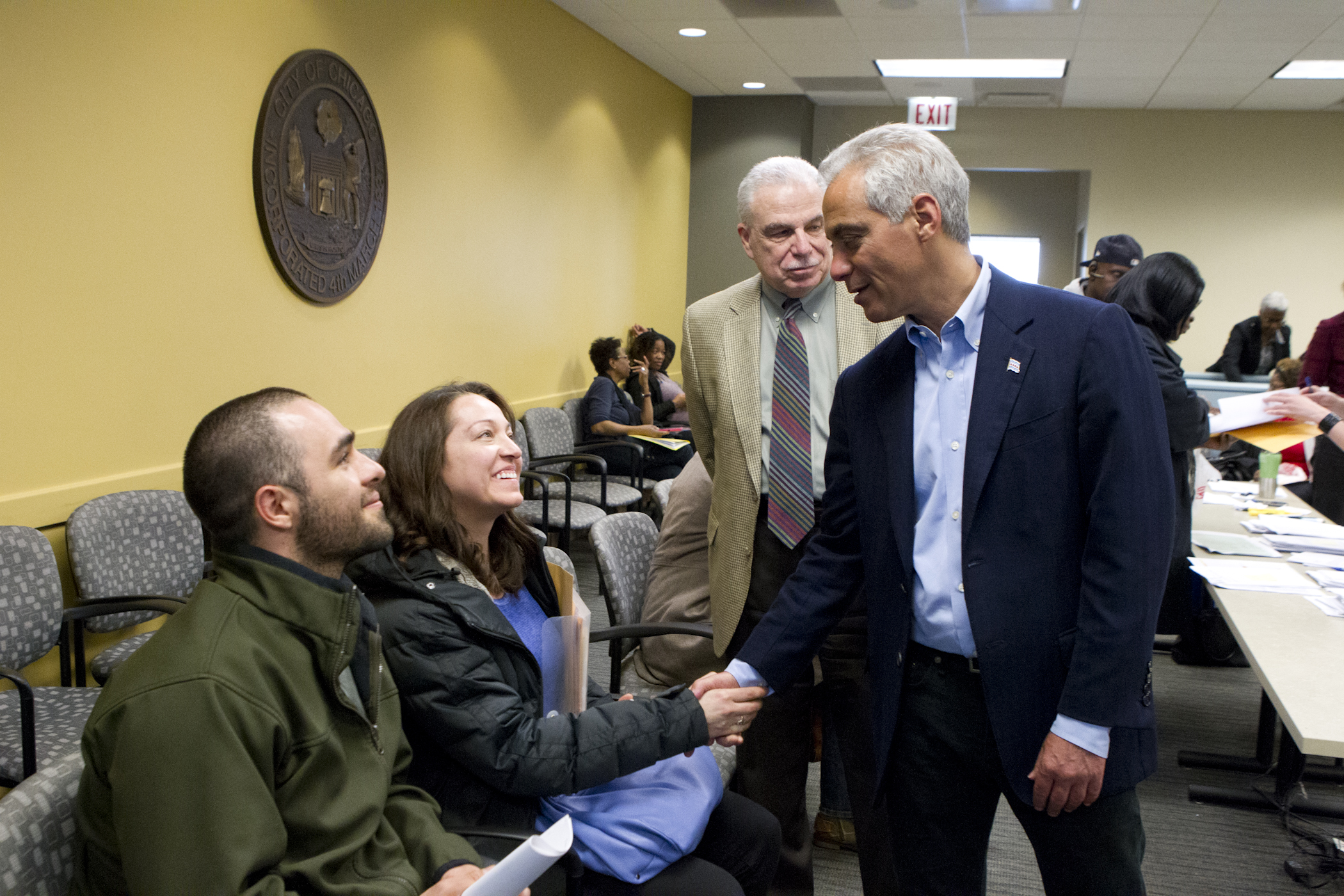 Mayor Emanuel Congratulates East Garfield Park Residents Closing On Large Lot Properties